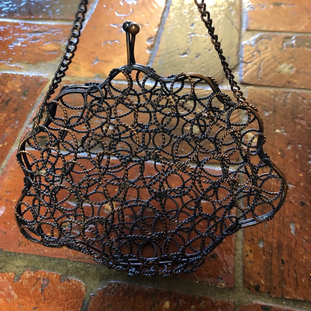 Seashell clutch - Picture 3 of 7